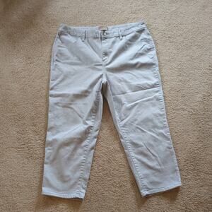Chico's Womens Capri Pants Size 2.5 Khaki Lightweight Casual Cotton Stretch